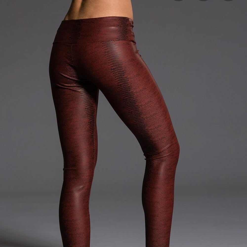 Onzie Burgundy Snake Leggings - S/M